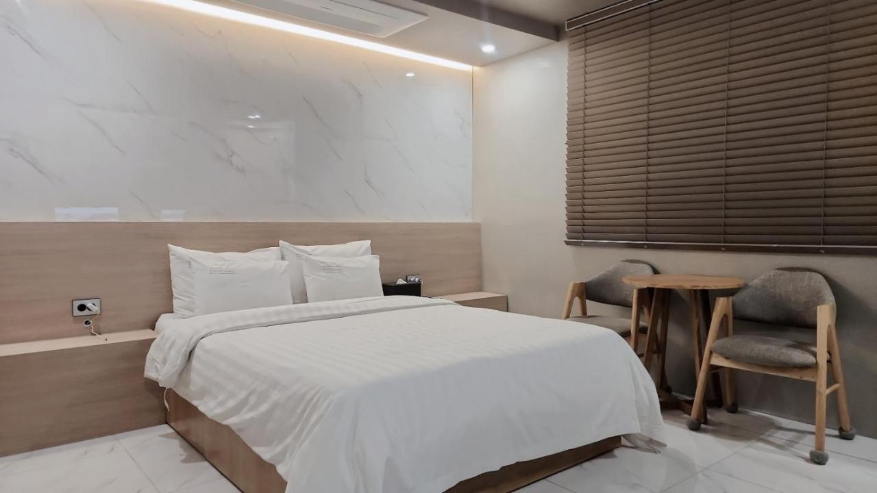 Shire Hotel Busan Station Bagian luar foto